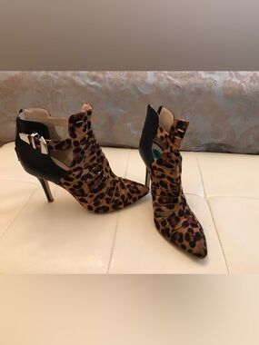Anne Michelle Leopard Print Cutout Pointed Ankle Booties